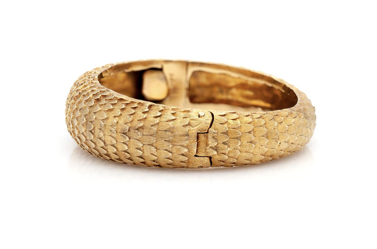 Vintage 1960s Gold Dragon Scales Hinged Bangle Bracelet