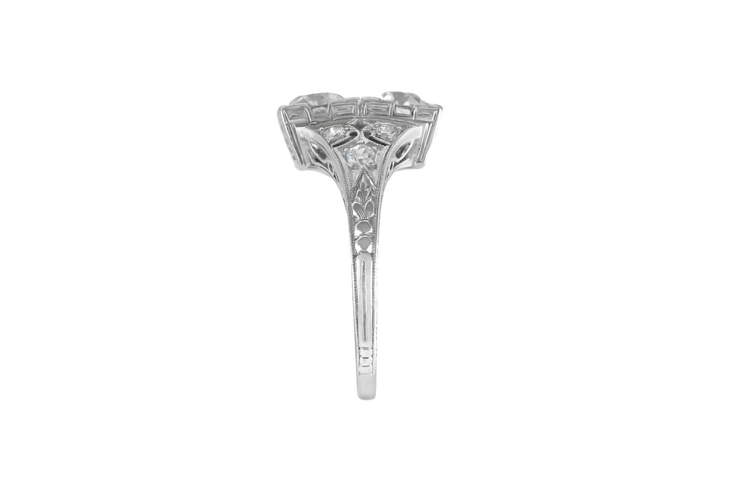 Antique Art Deco 1920 1.70 Carat Diamond Dinner Ring