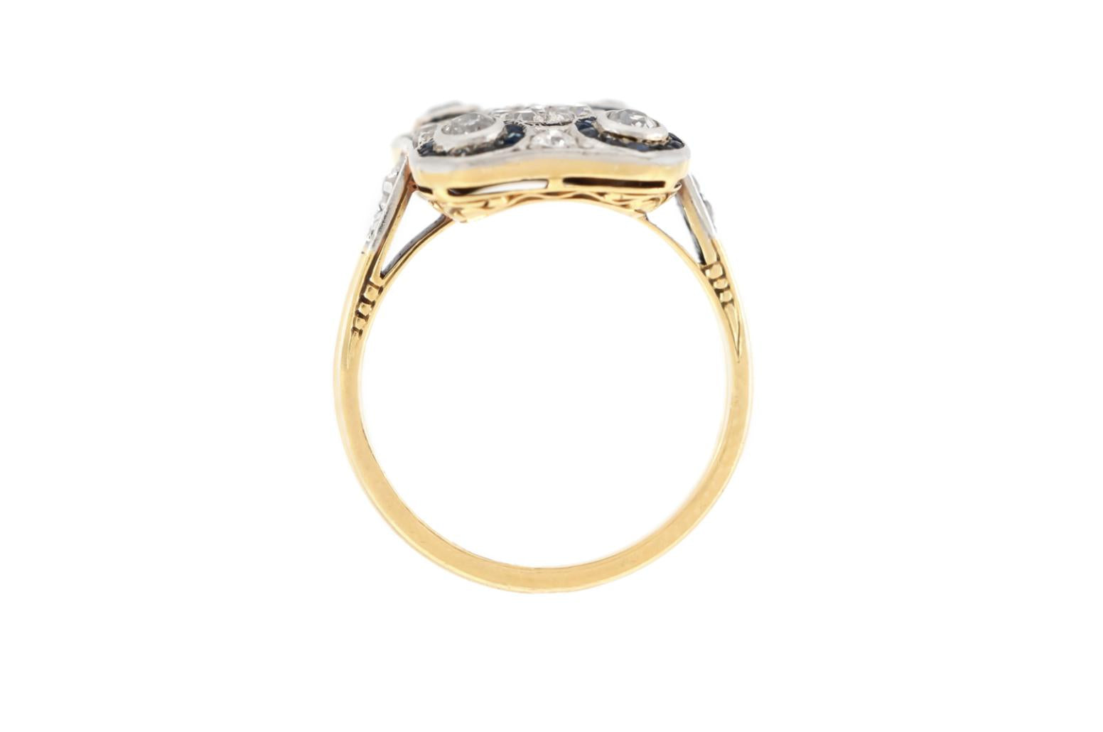 Antique 1900s Edwardian 0.90 Carat Diamond Dinner Ring with Sapphires