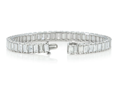 Vintage 1940s 22.00 Carat Graduating Baguette Cut Diamond Tennis Bracelet