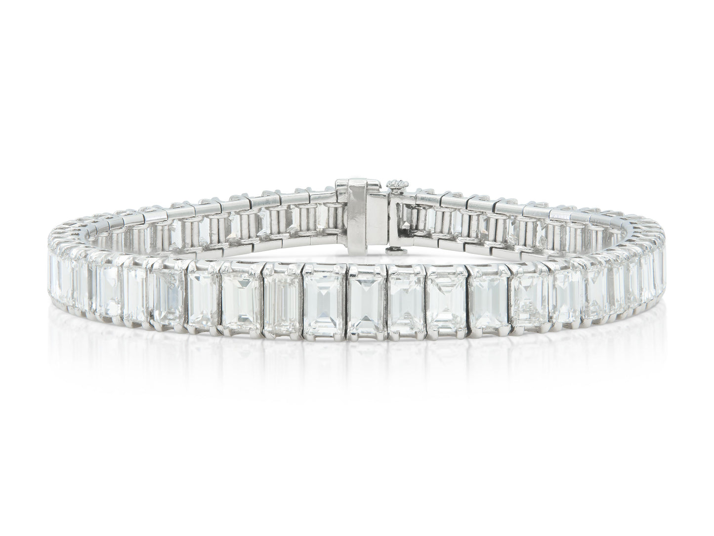 Vintage 1940s 22.00 Carat Graduating Baguette Cut Diamond Tennis Bracelet