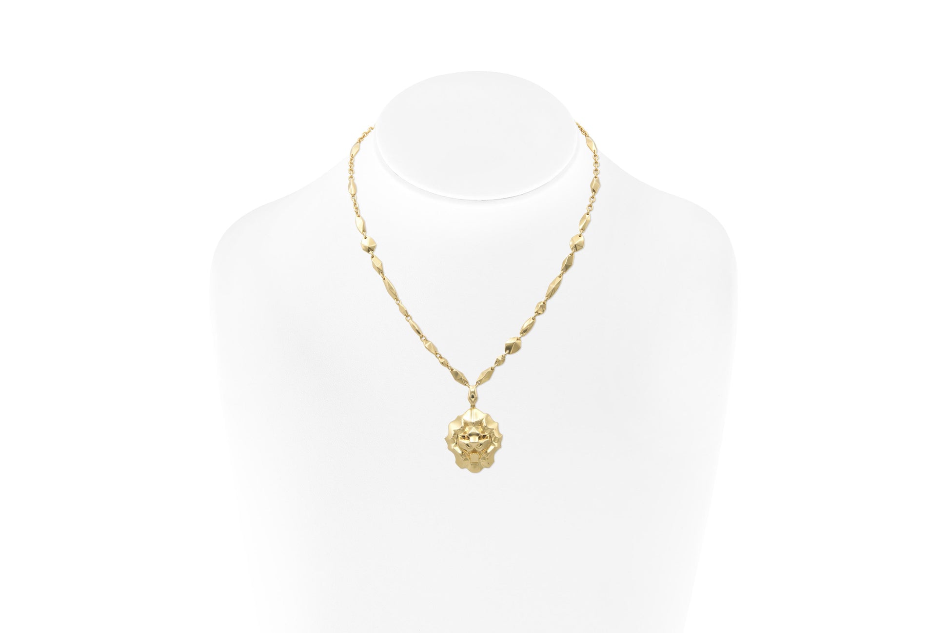 Chanel Sous Le Signe du Lion necklace
