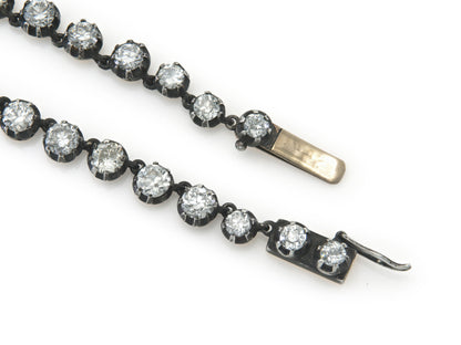 31.40 Carat Old European and Old Mine cut Diamond Riviera Necklace