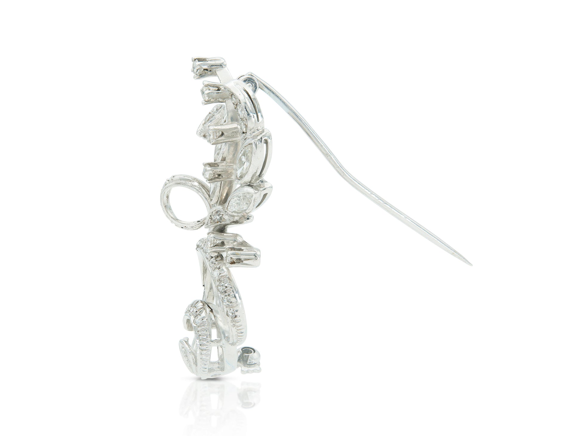 Vintage 1940s Retro 2.50 Carat Diamond Floral Brooch