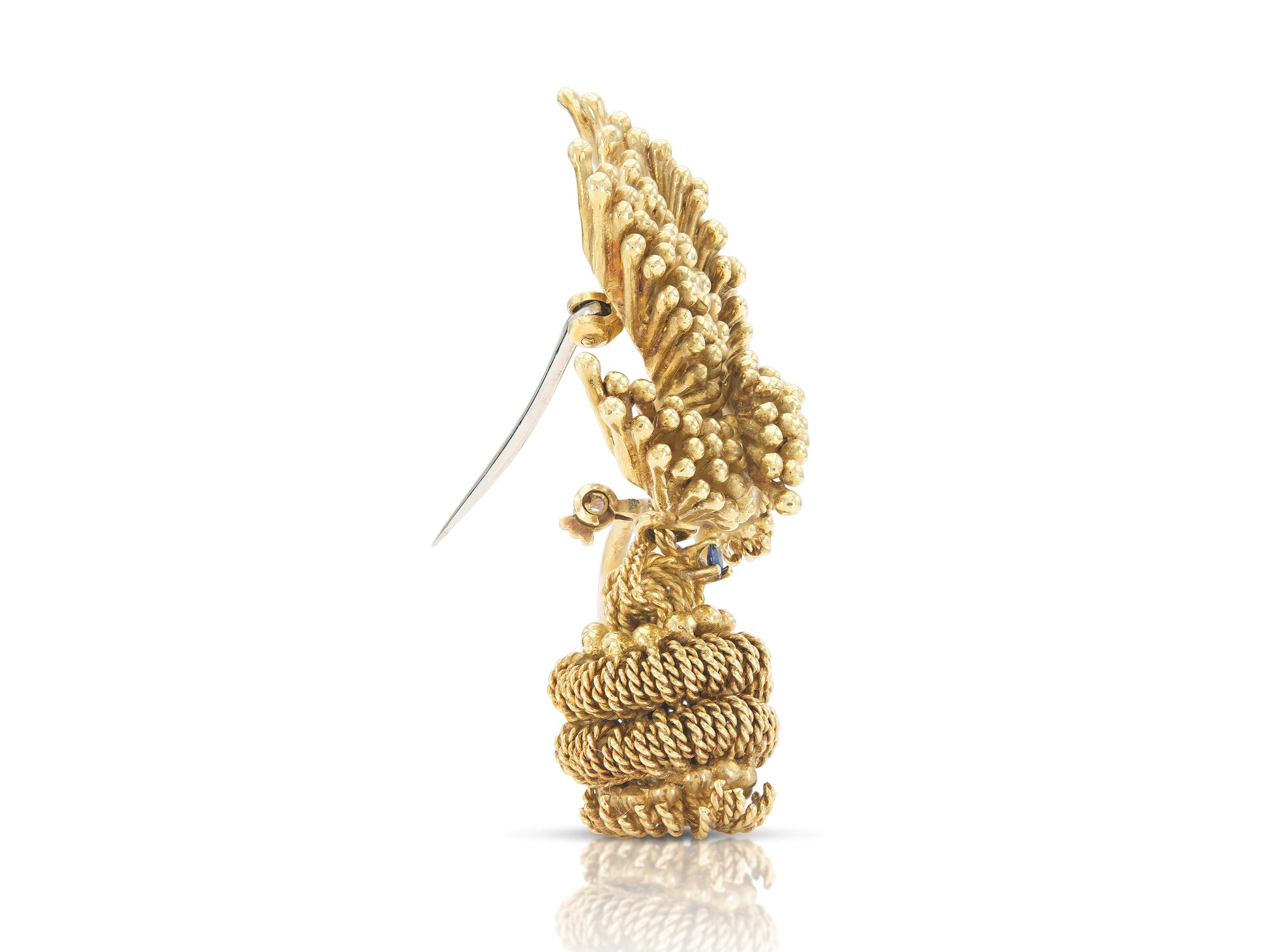 Vintage 1960s Tiffany & Co. Gold Leaf and Cacoons Brooch with Sapphires