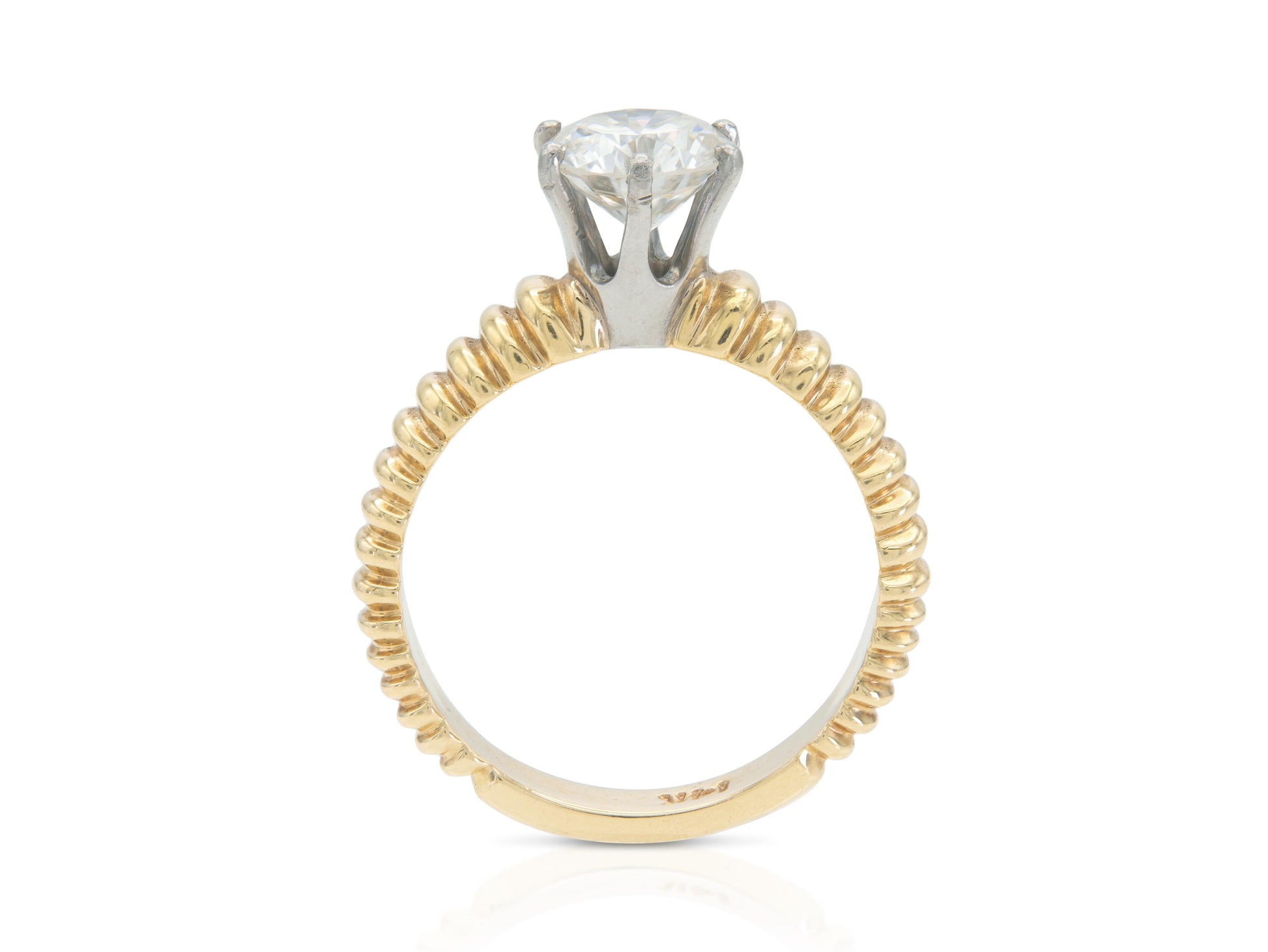 Vintage 1970s 1.22 Carat Round Cut Diamond Engagement Ring