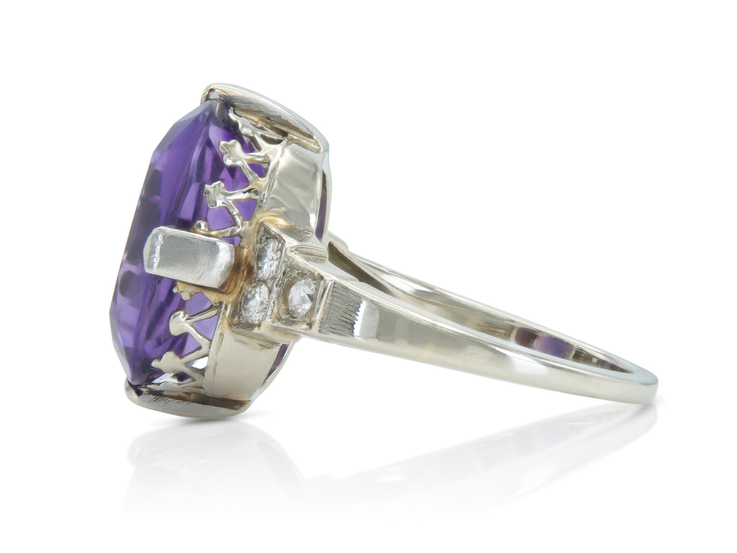 Antique Art Deco 1930s 10.00 Carat Amethyst Ring with Diamonds