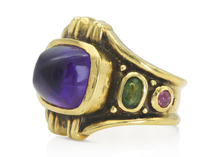 Vintage 1970s Sugarloaf Amethyst Gold Ring