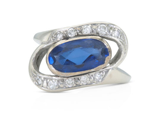 Vintage 1940s Retro 2.00 Carat Oval Cut Sapphire Ring with Diamonds