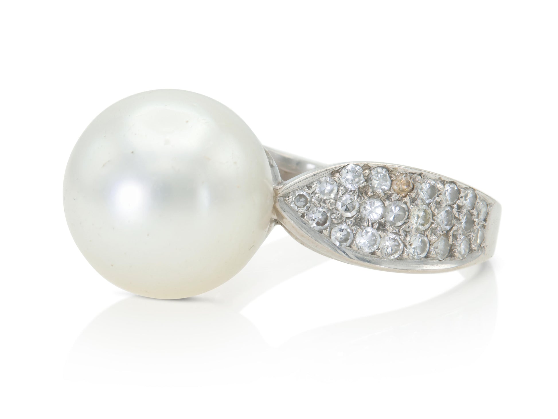Vintage 1940s South Sea Pearl and Diamond Ring