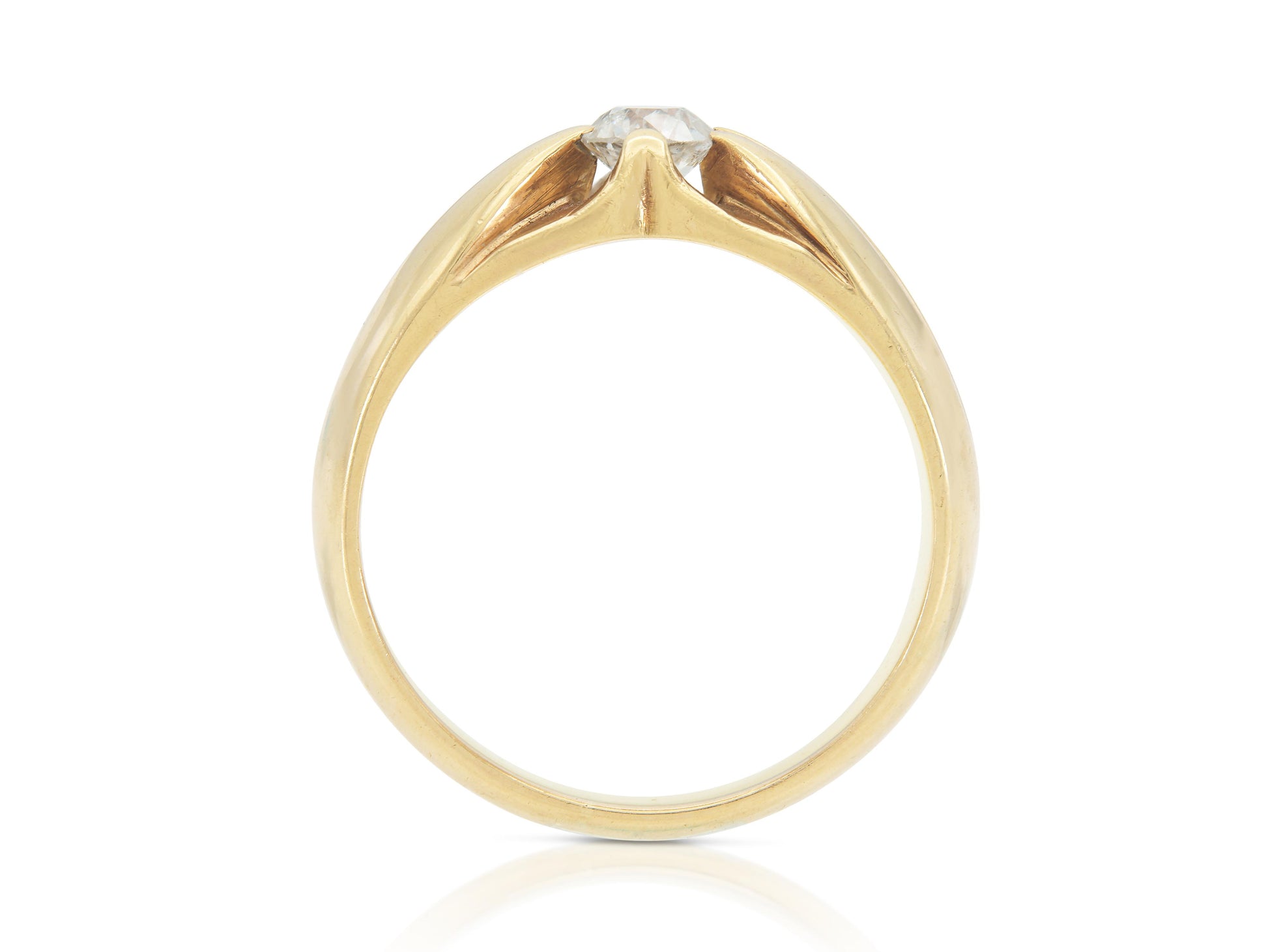 Antique Victorian Gold Ring with a 0.40 Carat Old European cut Diamond