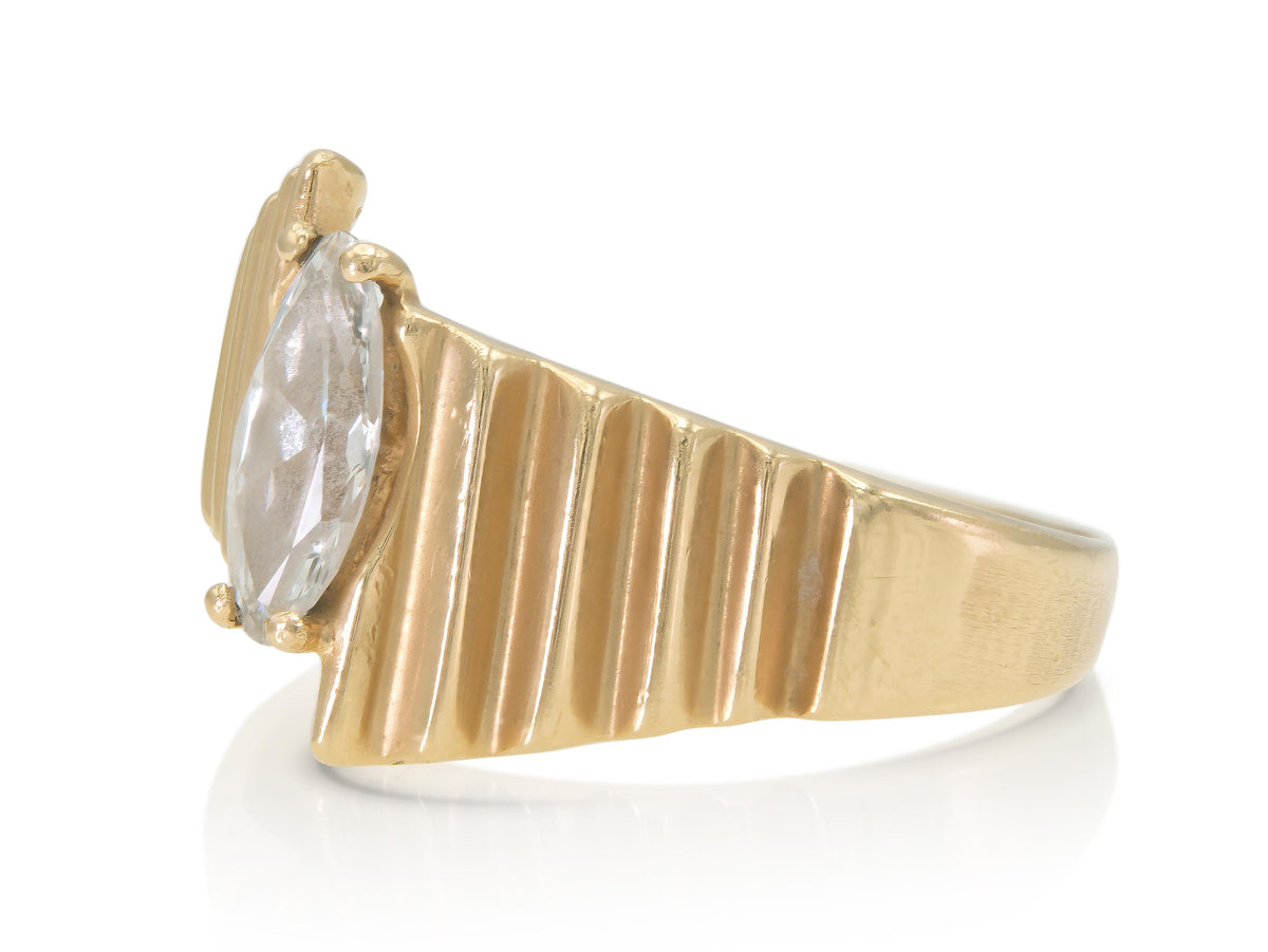Vintage 1940s Retro 0.50 Carat Marquise Cut Diamond and Gold Ring
