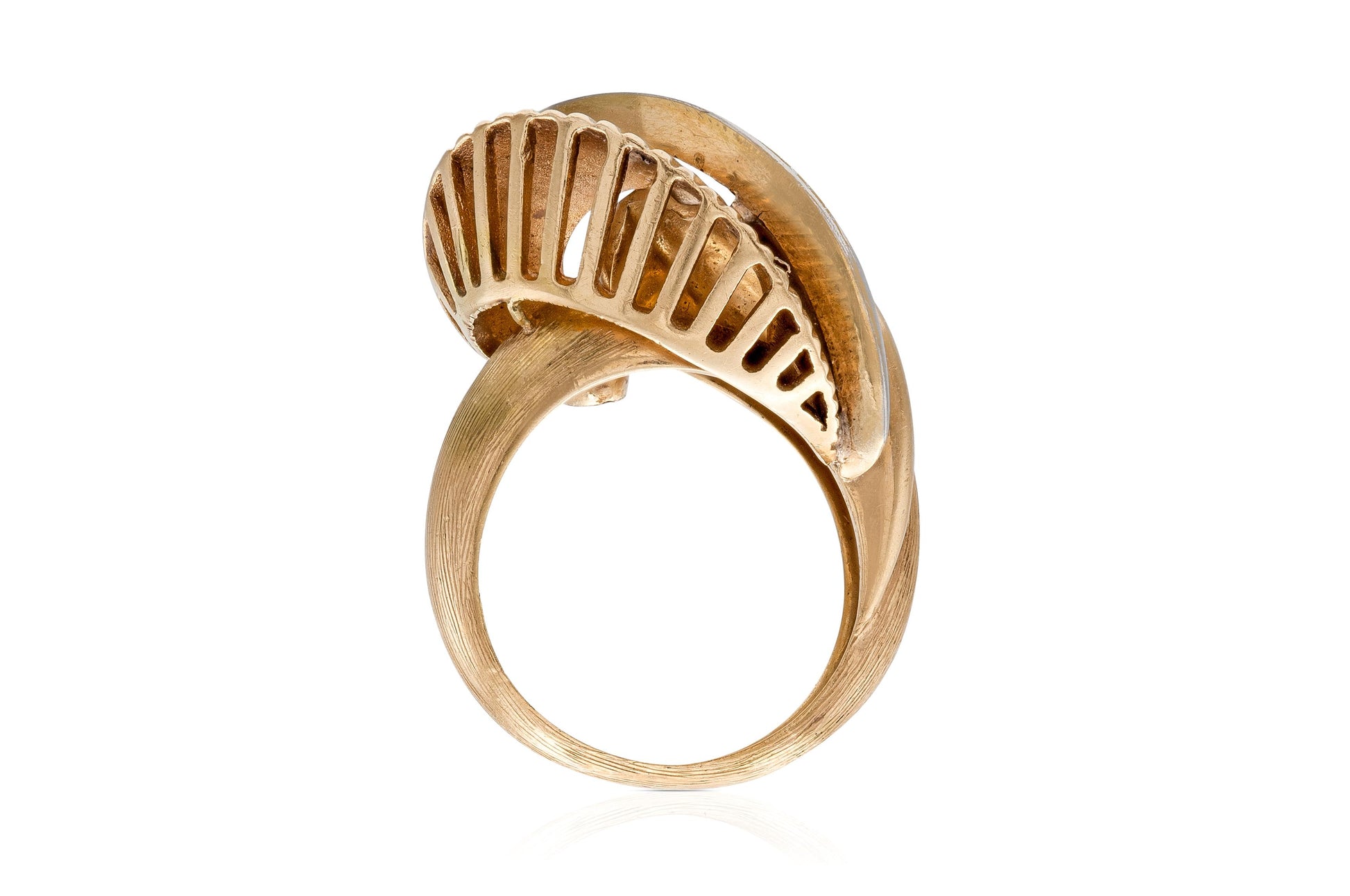 Vintage 1940s Retro Gold Ring with Diamonds