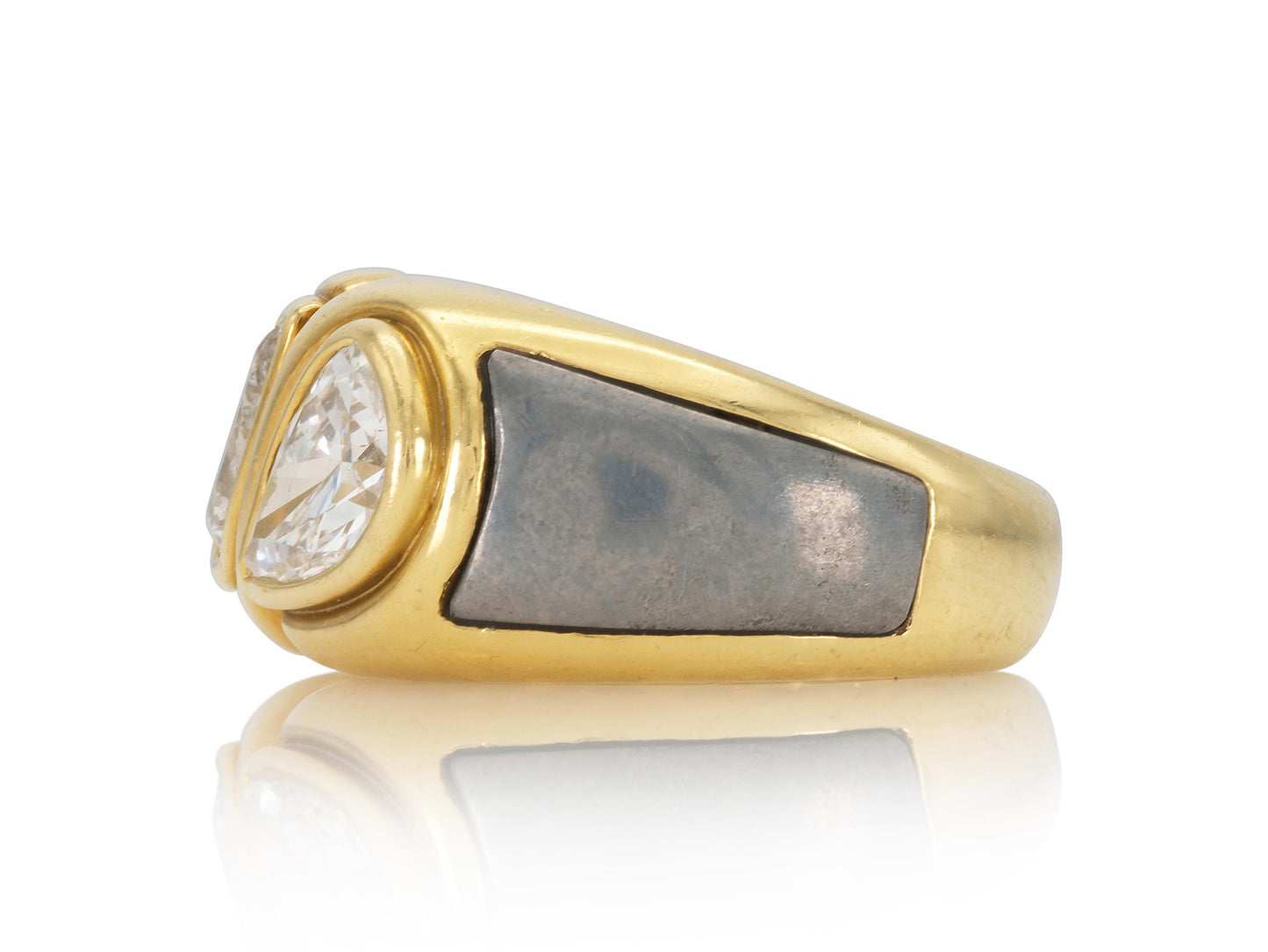 Vintage 1970s Bvlgari Two-Toned Gold and 2.33 Carat Pear-Shaped Diamonds Ring