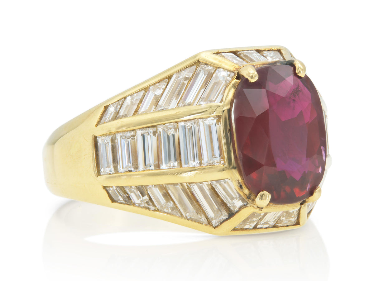 Vintage 1970s 3.00 carat Ruby Ring with Diamonds